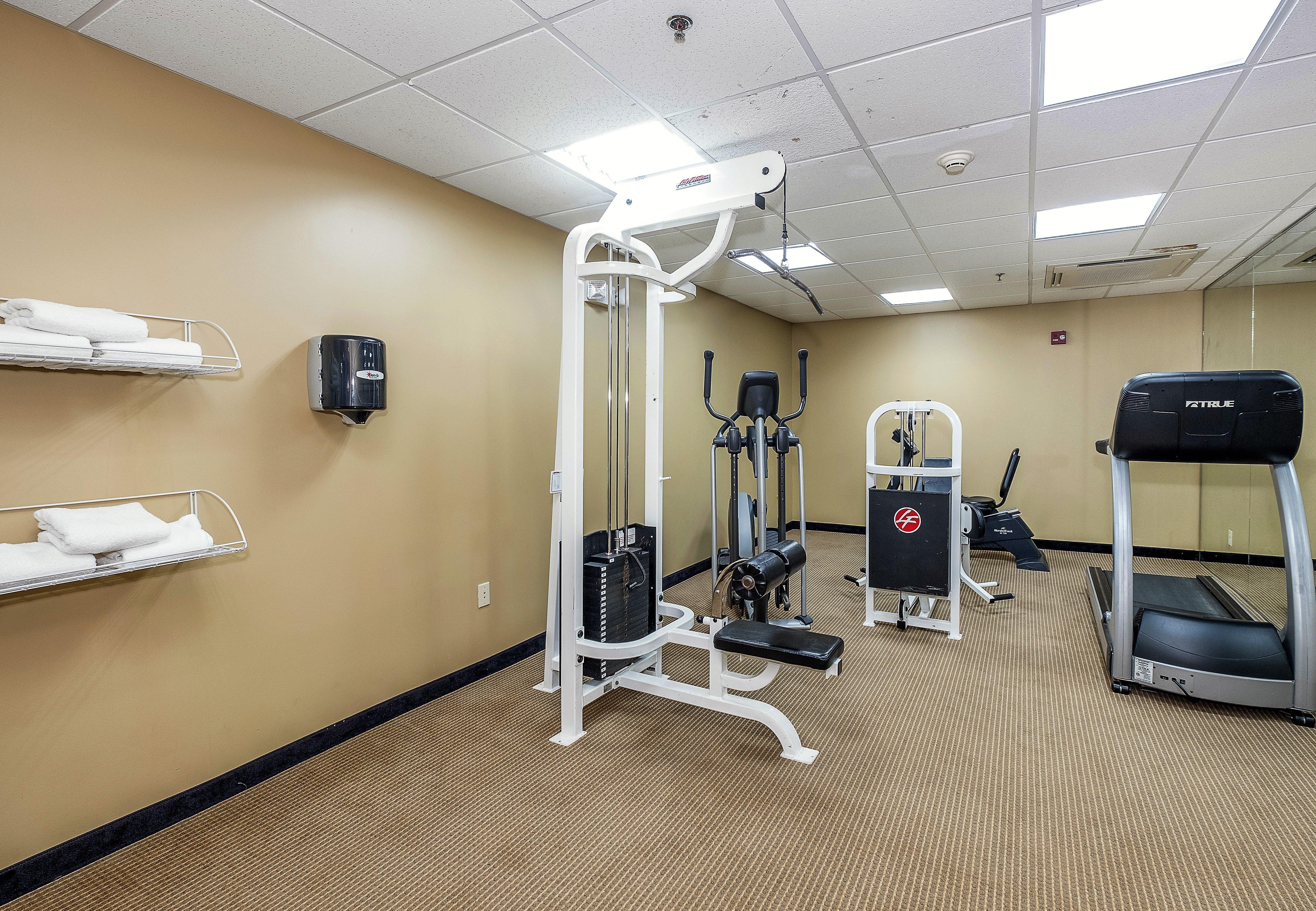 Red Roof Inn Hartford- New Britain Bagian luar foto