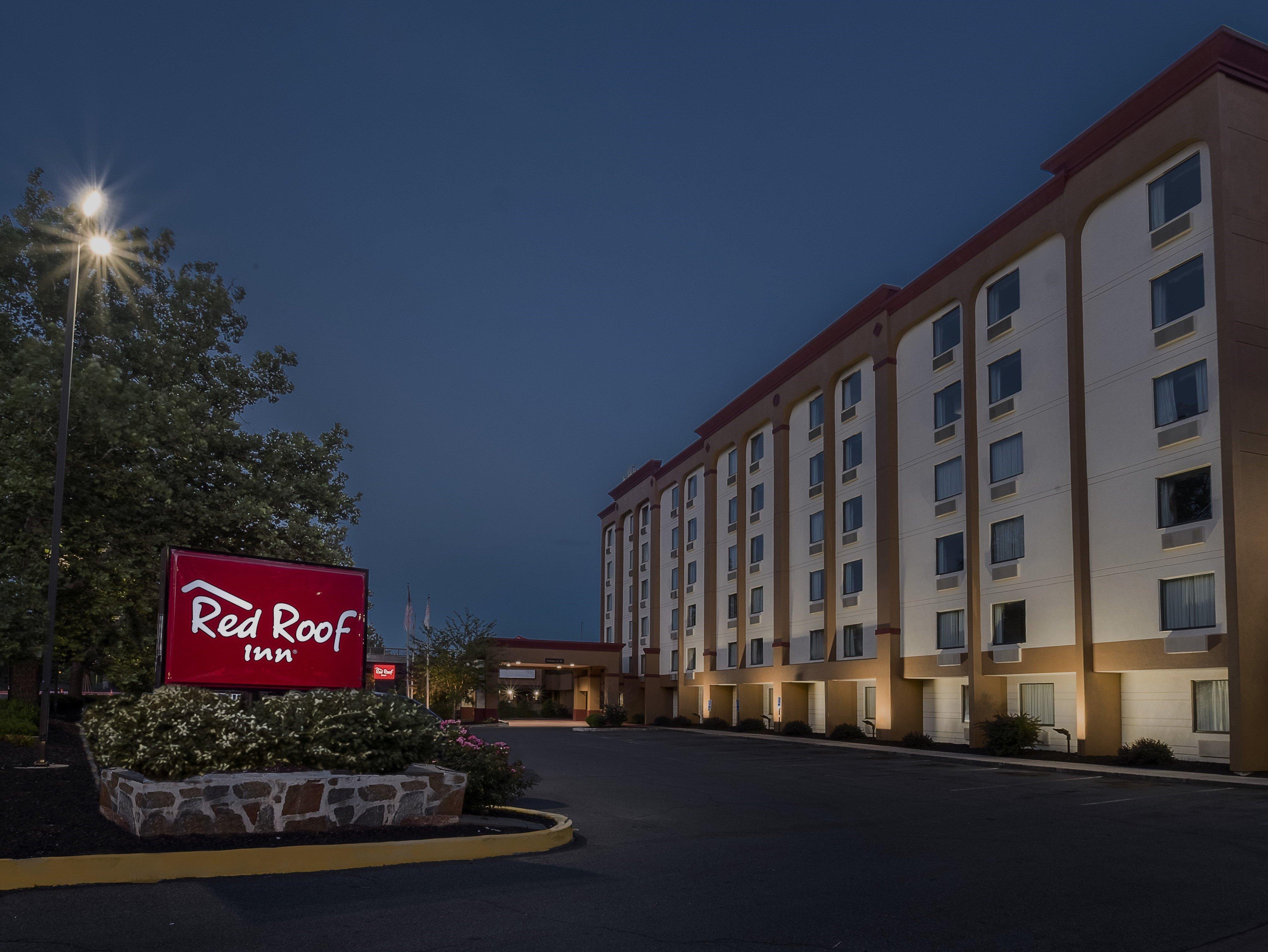 Red Roof Inn Hartford- New Britain Bagian luar foto