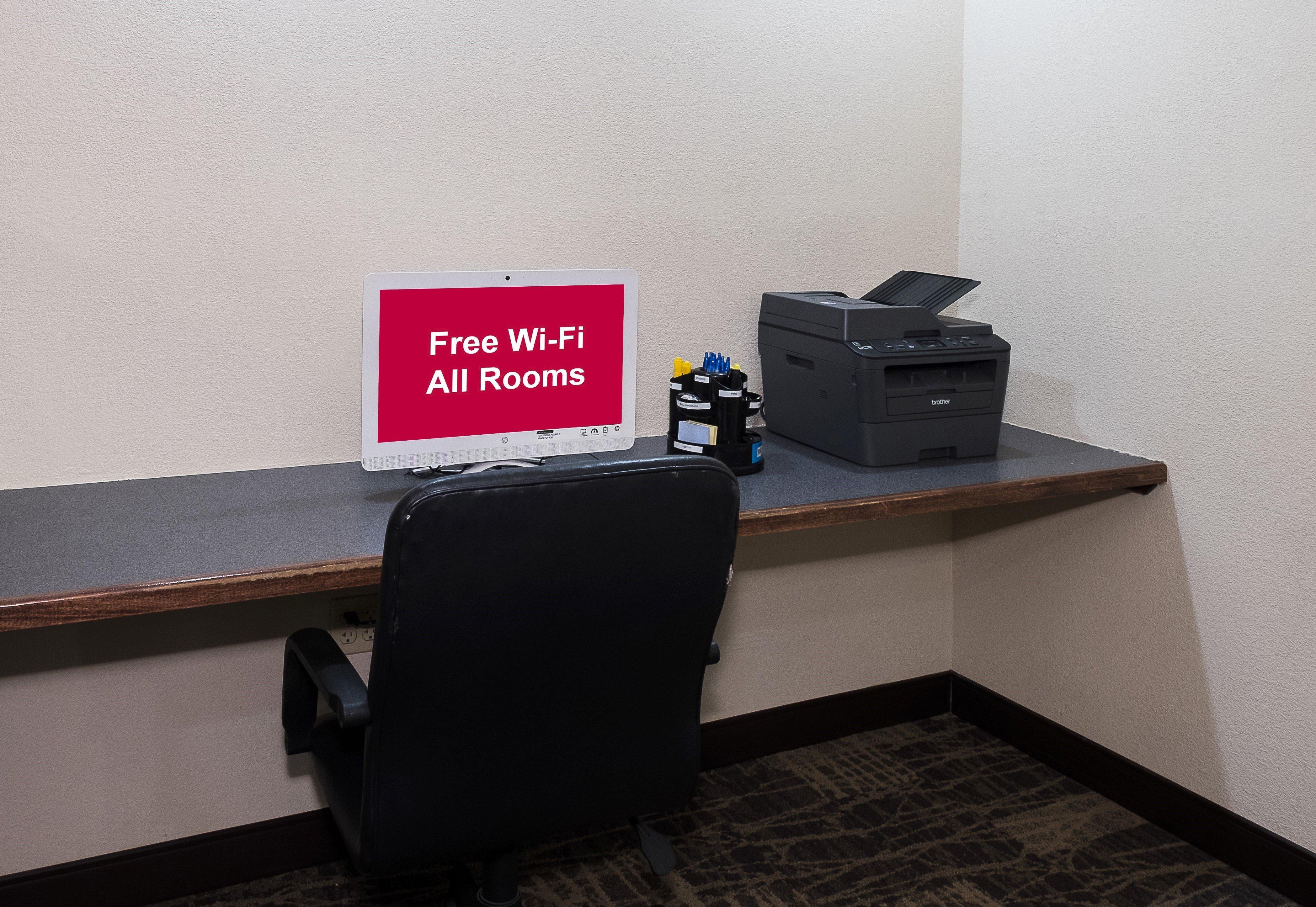 Red Roof Inn Hartford- New Britain Bagian luar foto