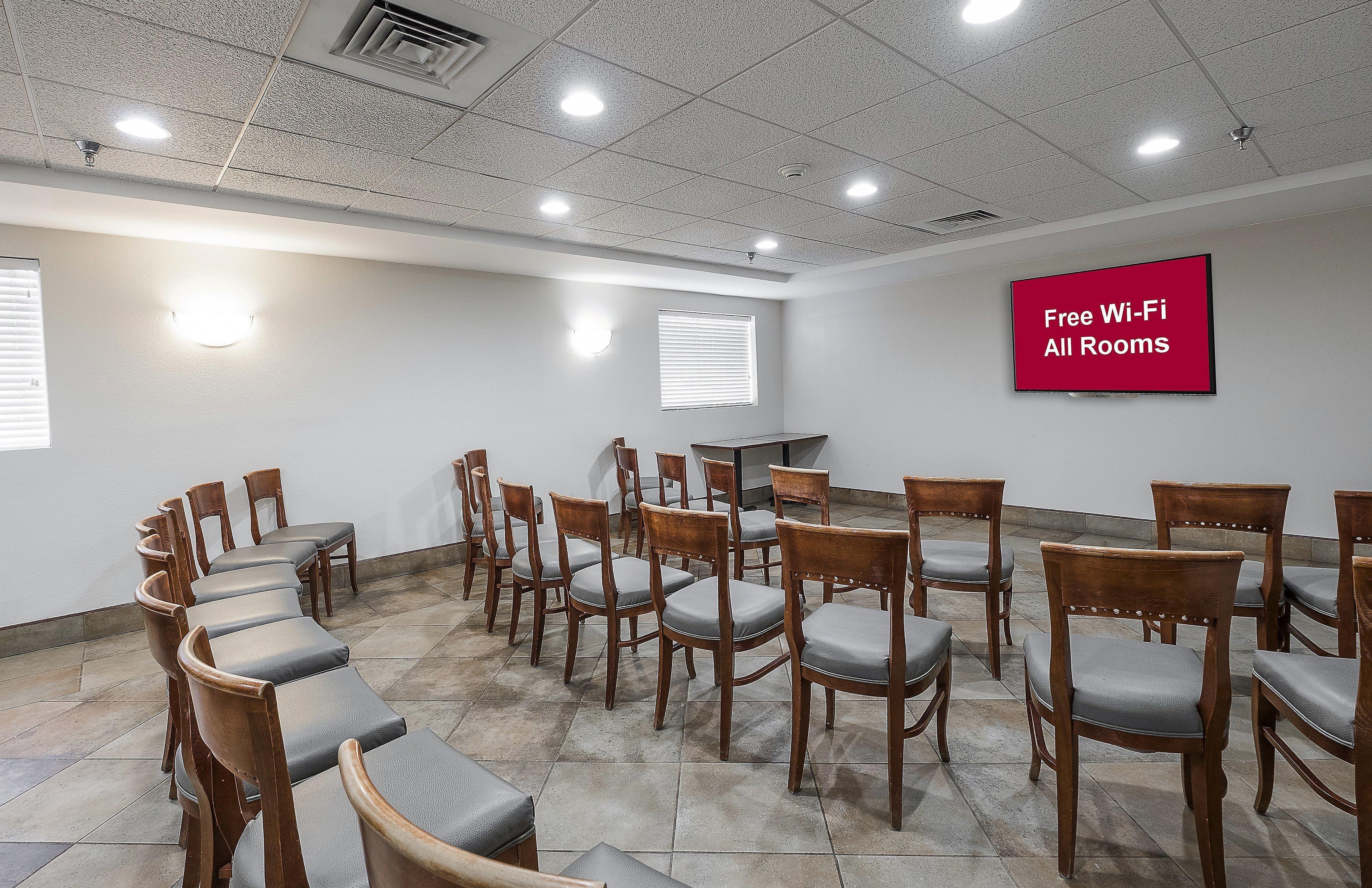 Red Roof Inn Hartford- New Britain Bagian luar foto