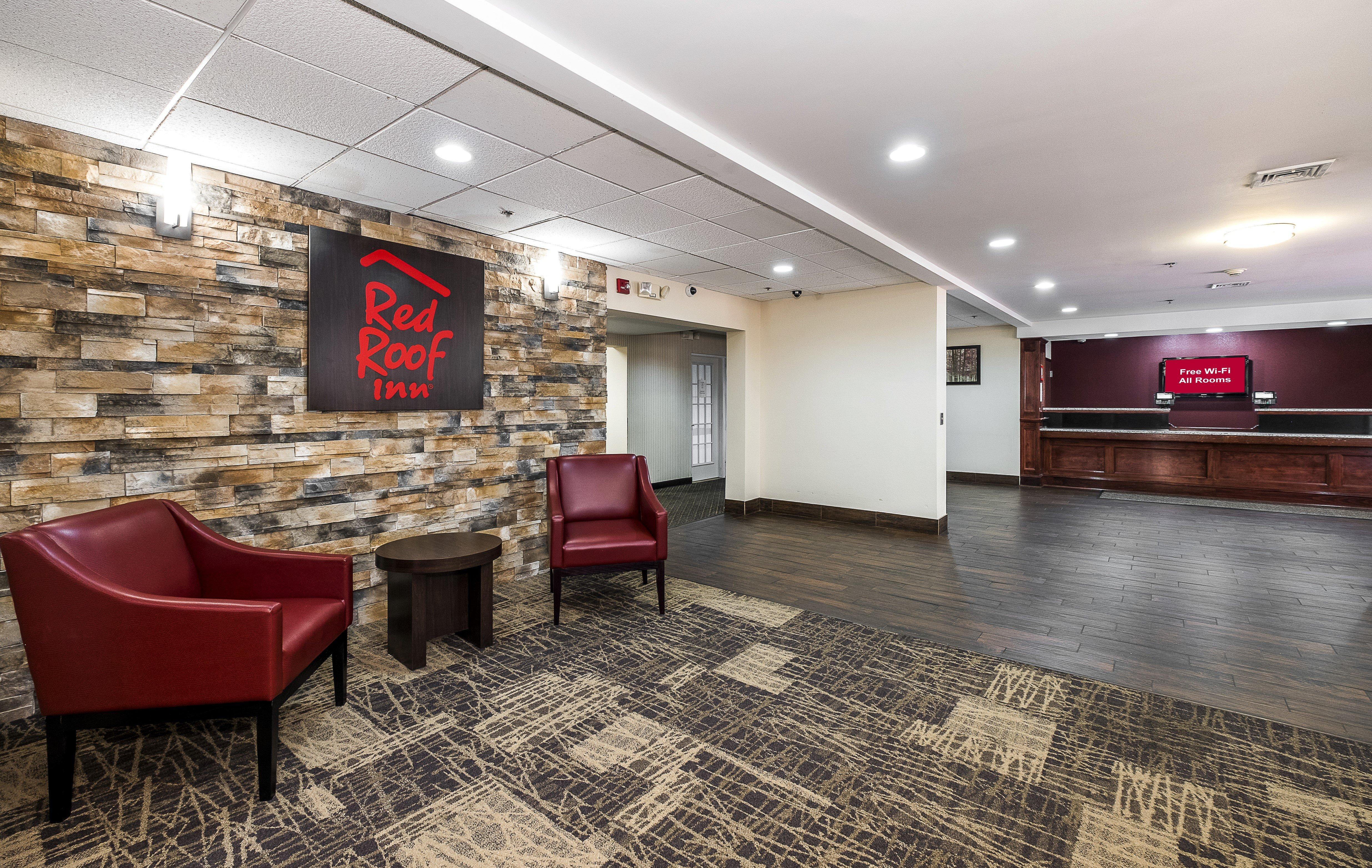Red Roof Inn Hartford- New Britain Bagian luar foto