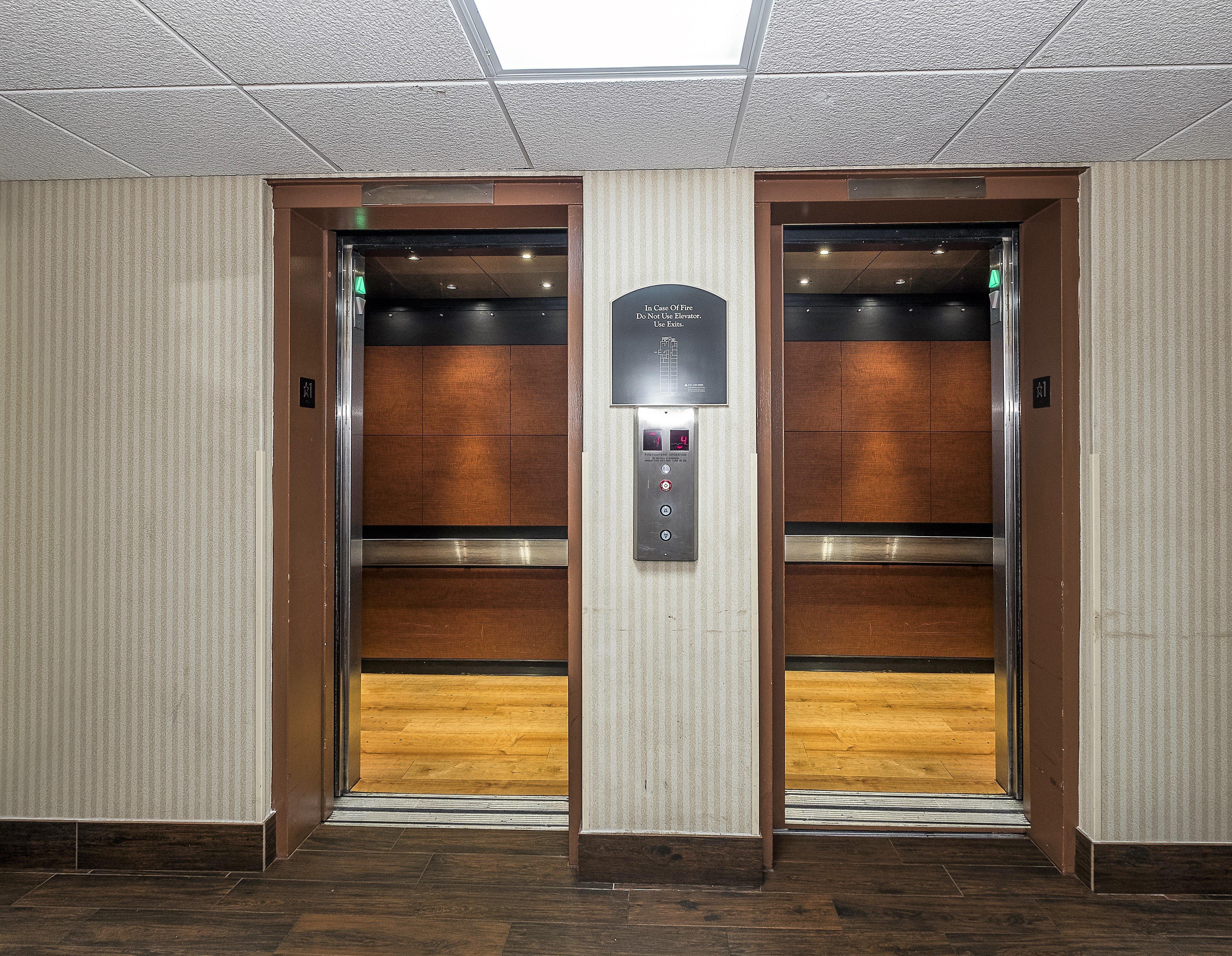 Red Roof Inn Hartford- New Britain Bagian luar foto