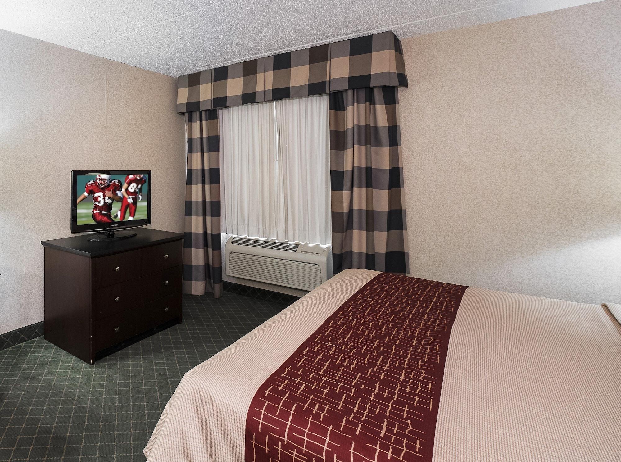 Red Roof Inn Hartford- New Britain Bagian luar foto