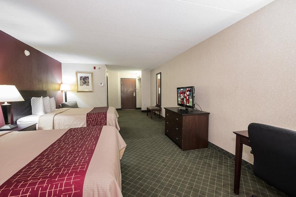 Red Roof Inn Hartford- New Britain Bagian luar foto