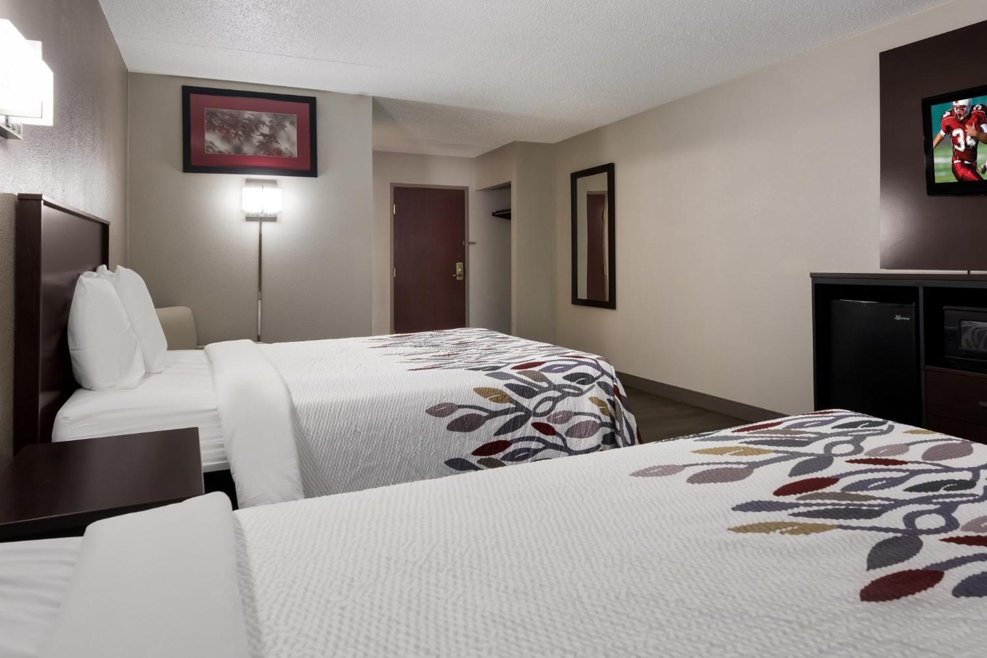 Red Roof Inn Hartford- New Britain Bagian luar foto