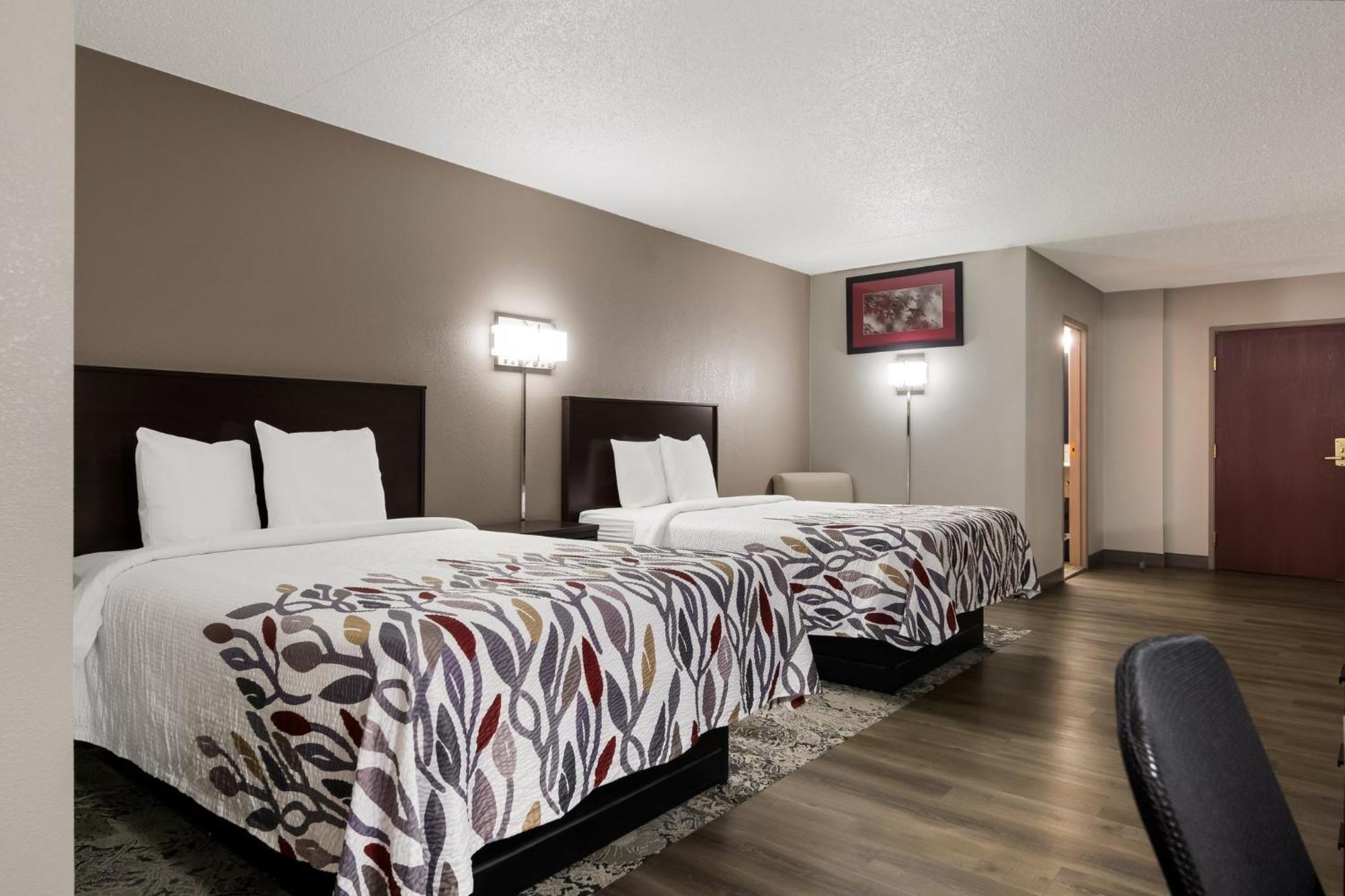 Red Roof Inn Hartford- New Britain Bagian luar foto