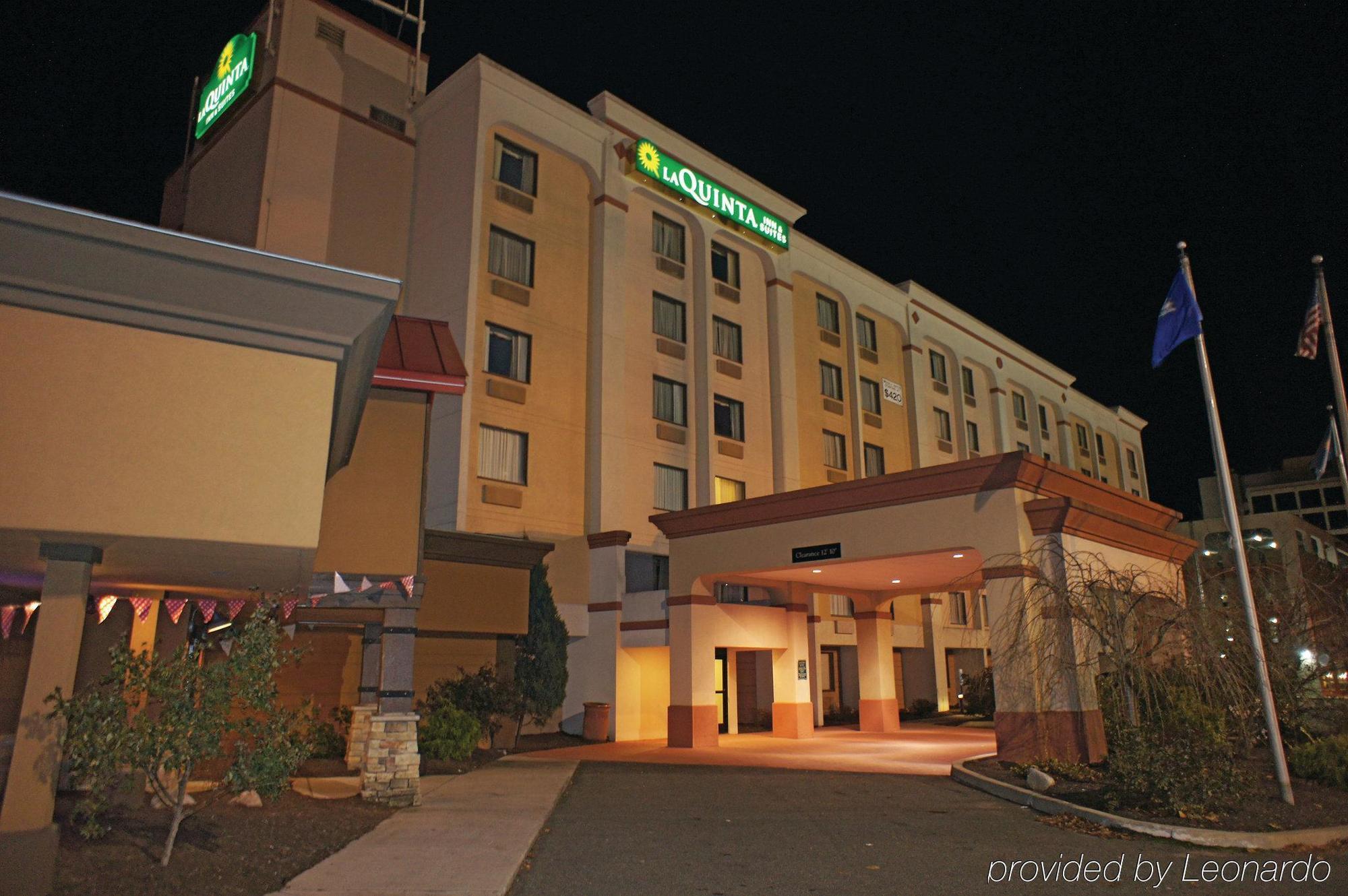 Red Roof Inn Hartford- New Britain Bagian luar foto