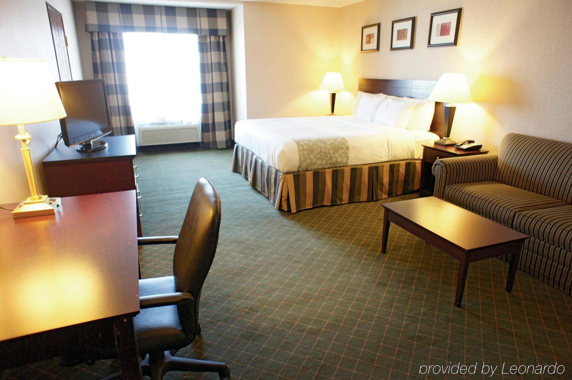 Red Roof Inn Hartford- New Britain Bagian luar foto
