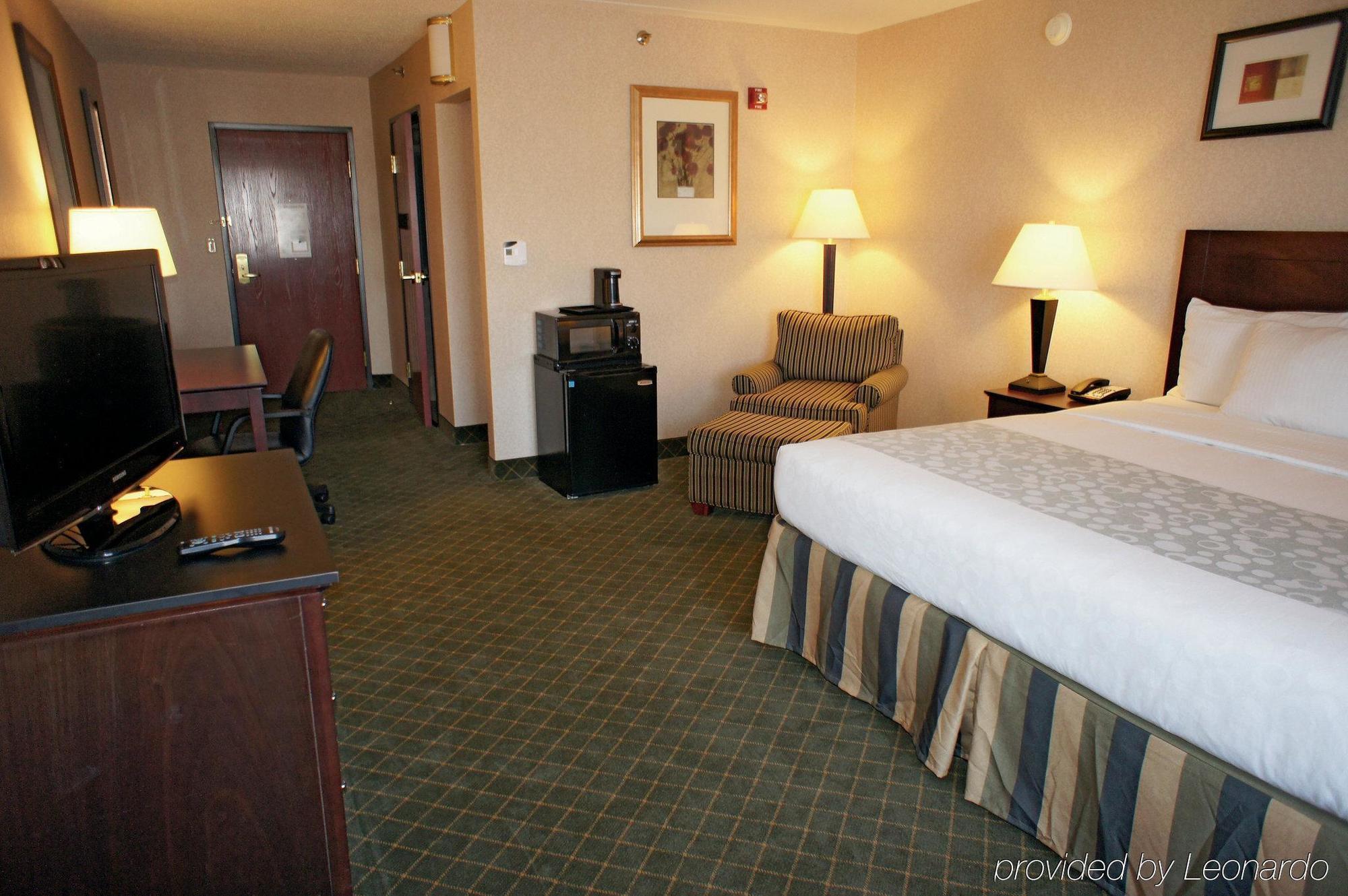 Red Roof Inn Hartford- New Britain Bagian luar foto