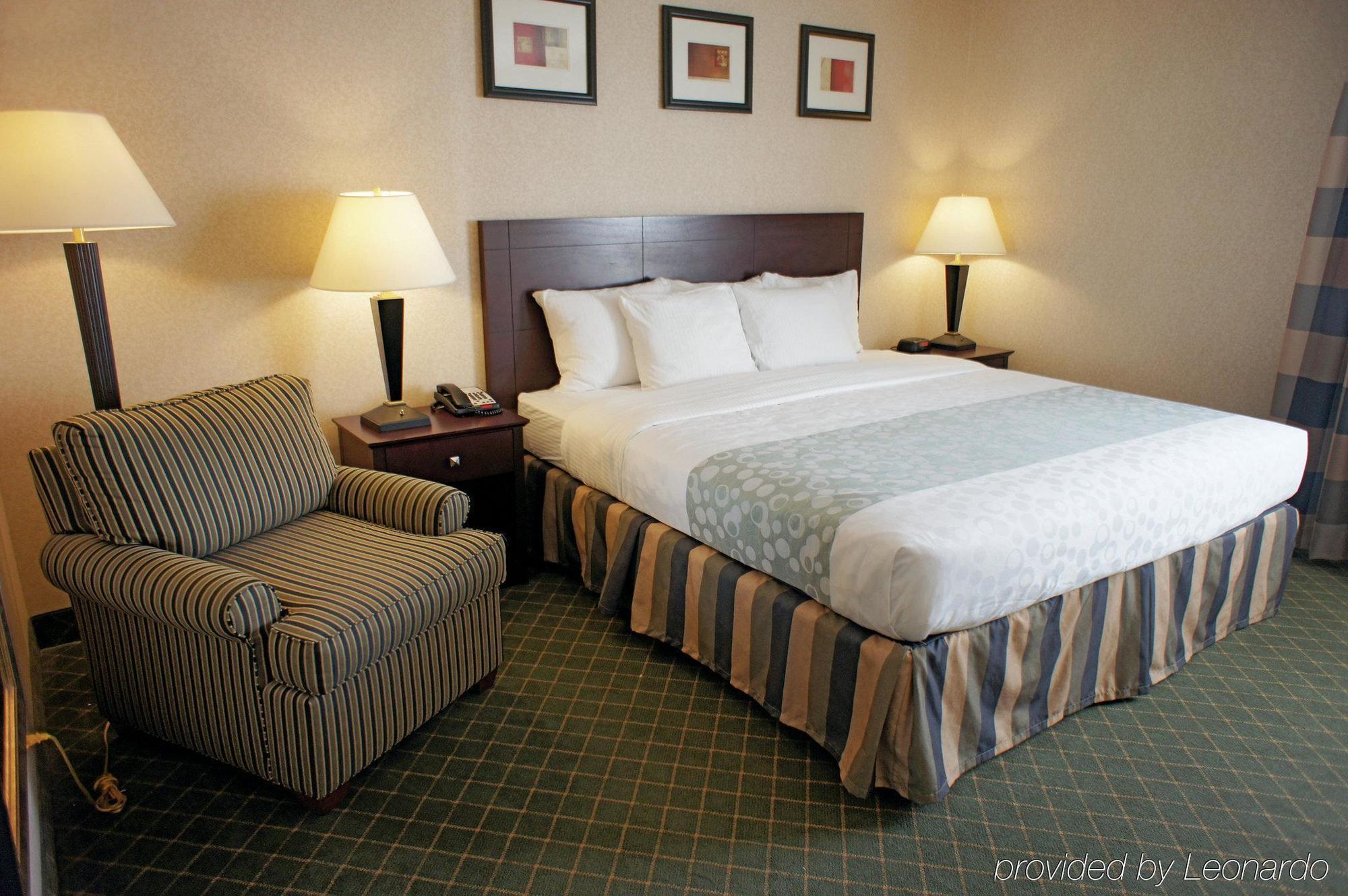 Red Roof Inn Hartford- New Britain Bagian luar foto
