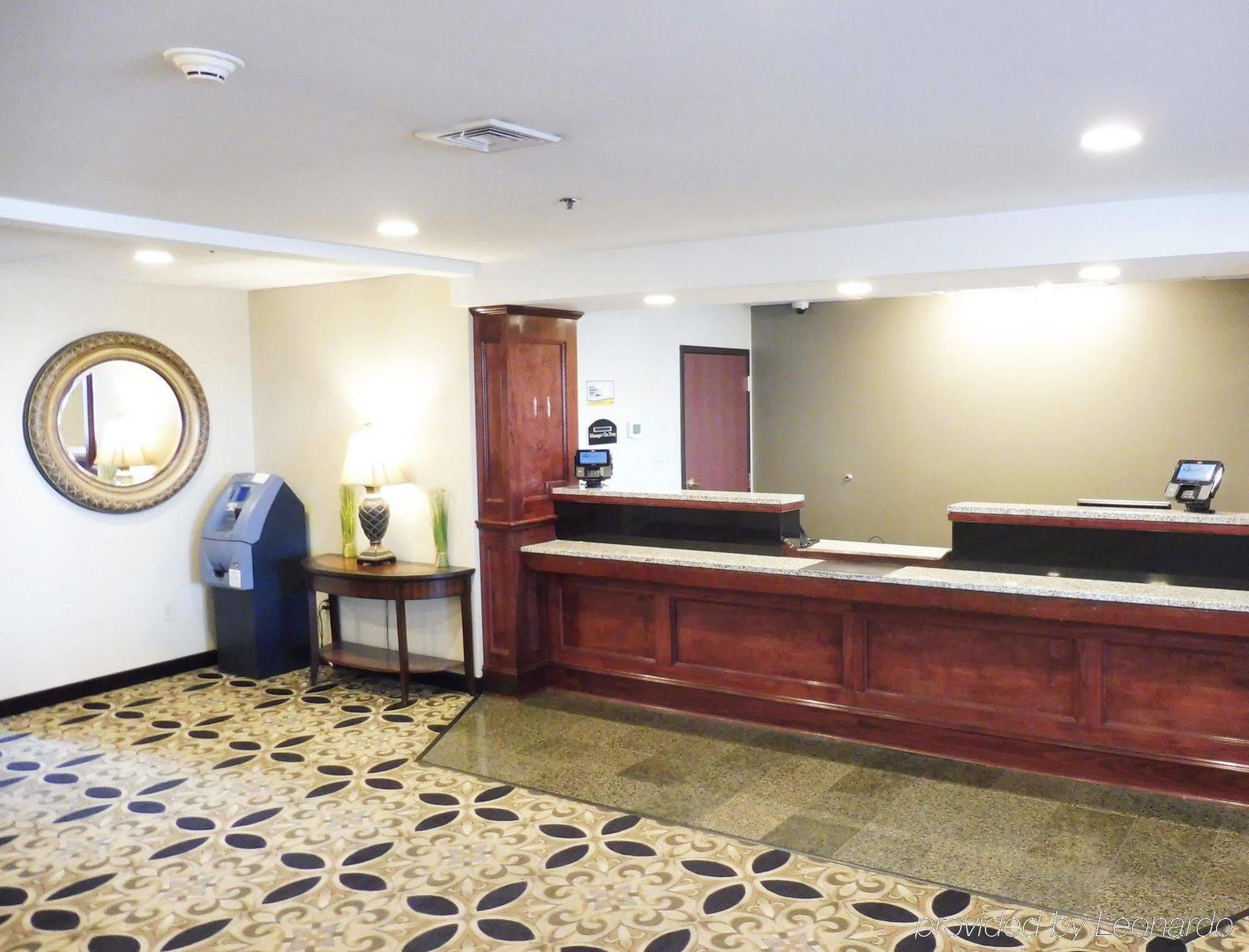 Red Roof Inn Hartford- New Britain Bagian luar foto