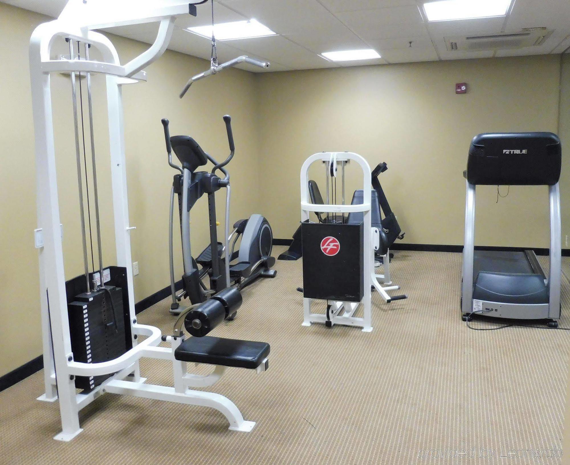 Red Roof Inn Hartford- New Britain Bagian luar foto